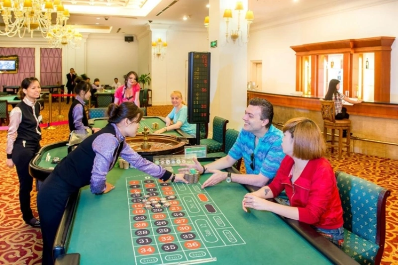 Lượng khách hàng đến Royal International Gaming Club