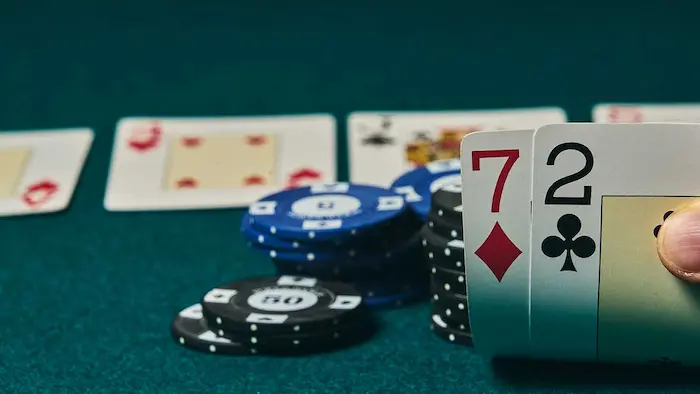 How to Recognize Bluff in Poker